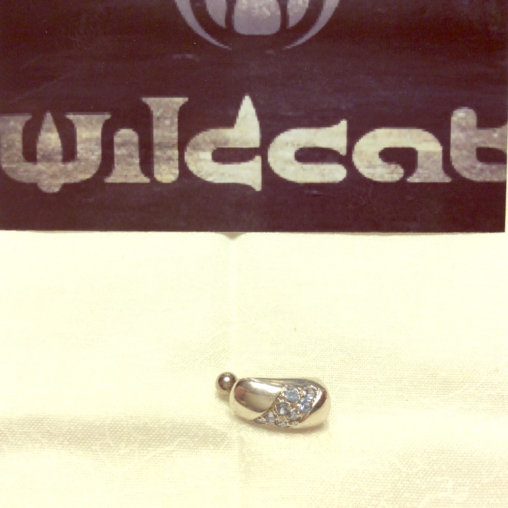 Wildcat Evening Line Belly Piercing